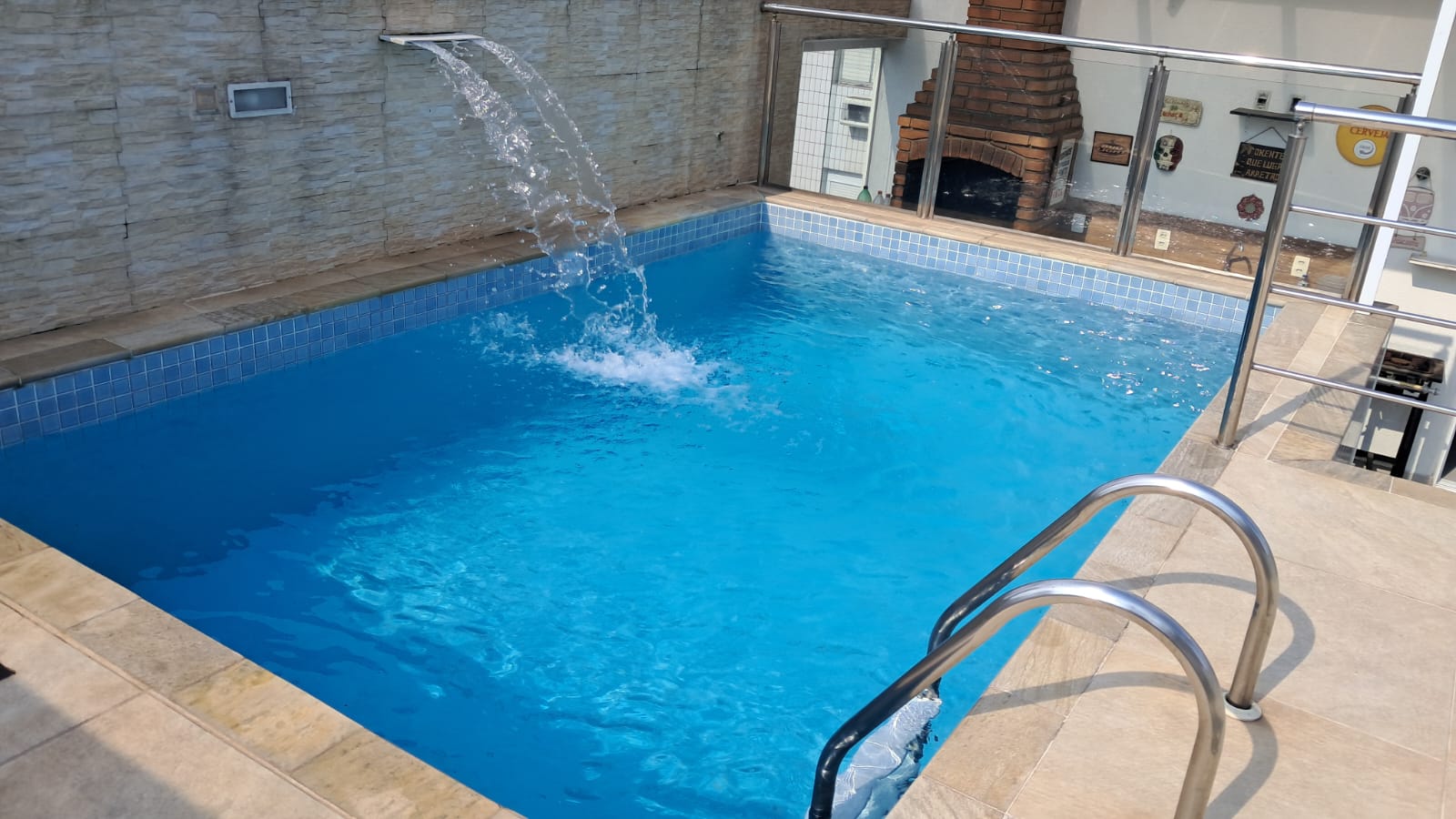 Serviço de limpeza de piscina 1