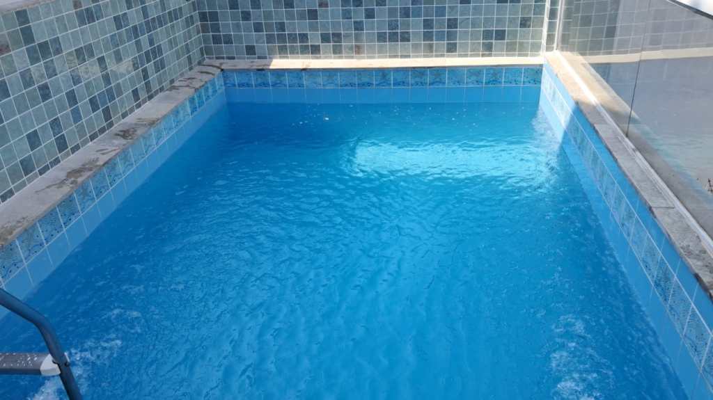Serviço de limpeza de piscina 2