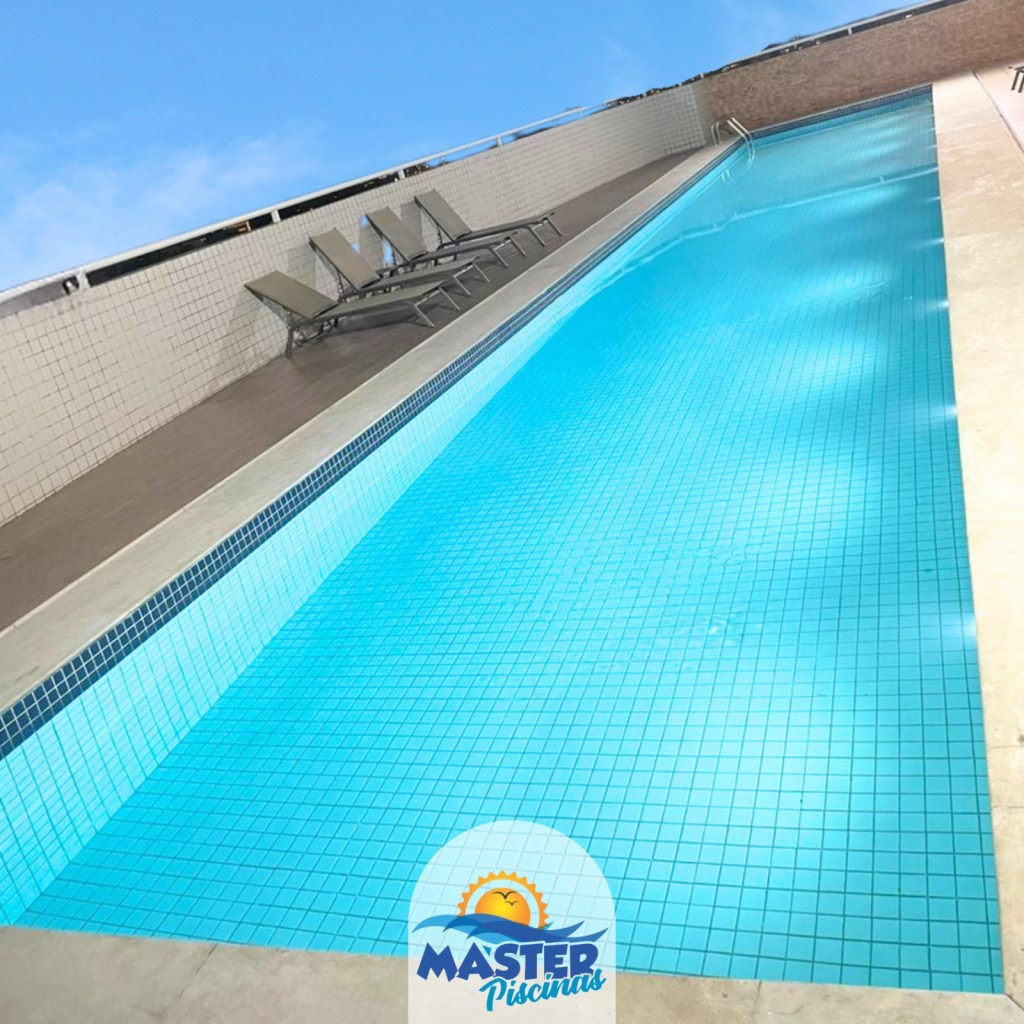 Serviço de limpeza de piscina 4